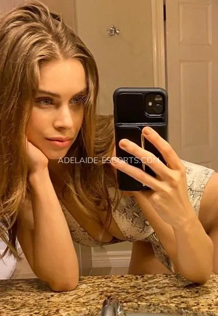 Escort djevojka Julia - Adelaide