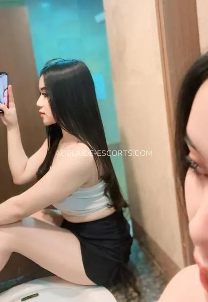 Adelaide escorts linnéa