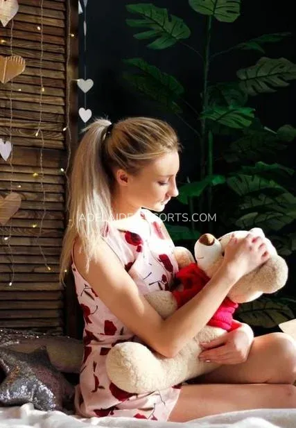 Adelaide escorts Ellie — 3