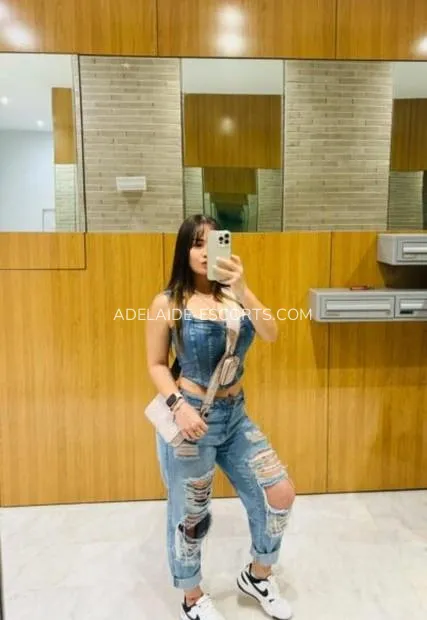 Escort djevojka Crystal - Adelaide