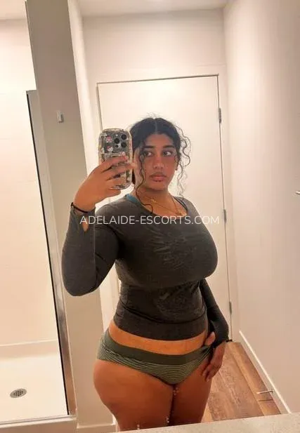 Adelaide escorts Zoe — 3