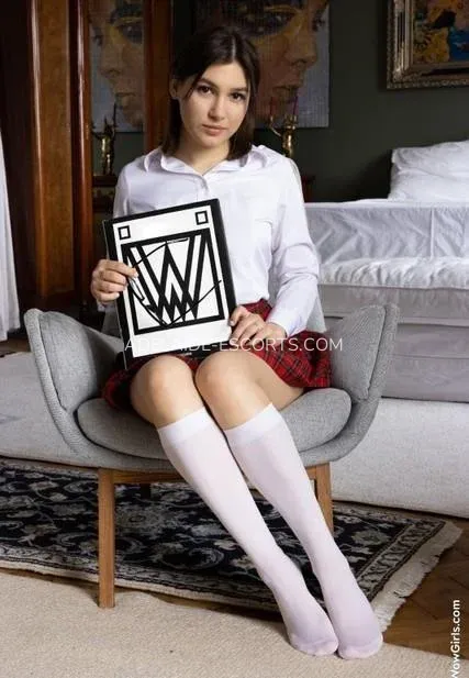 Adelaide escorts Simona — 3