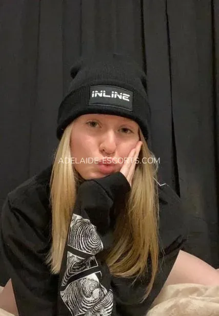 Adelaide escorts Mona — 3