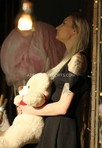 Adelaide escorts Ellie — 1